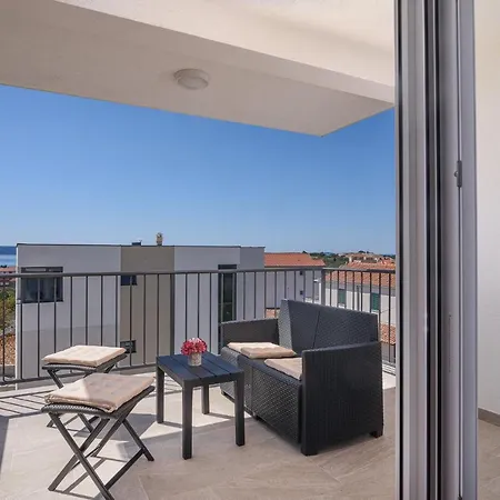Tommy Apartment
